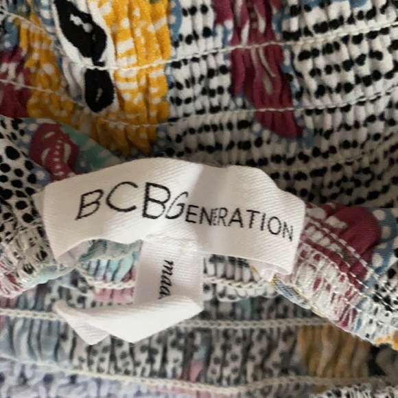 Bcbg Generation Smocked tube top with straps - Picture 3 of 4